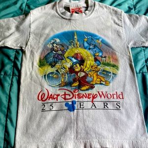 Kids ex small 25 years old tshirt sold out